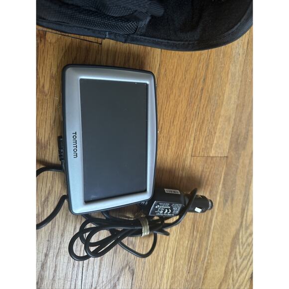 TomTom XL N14644 GPS Navigation Bundle & Charger. US Canada 310 Tested Works EUC - Picture 2 of 6